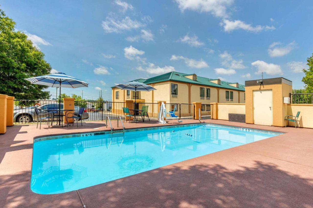 Quality Inn Auburn Campus Area I-85 Εξωτερικό φωτογραφία